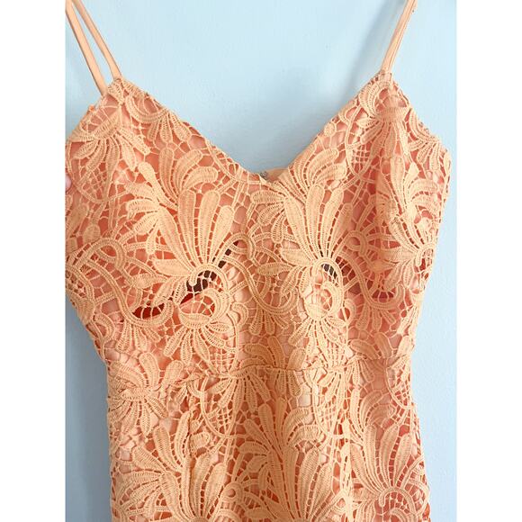 NSR | Lace Cut-Out Peek-a-Boo Midi Dress | Pastel Orange | Sz XS - Picture 3 of 10
